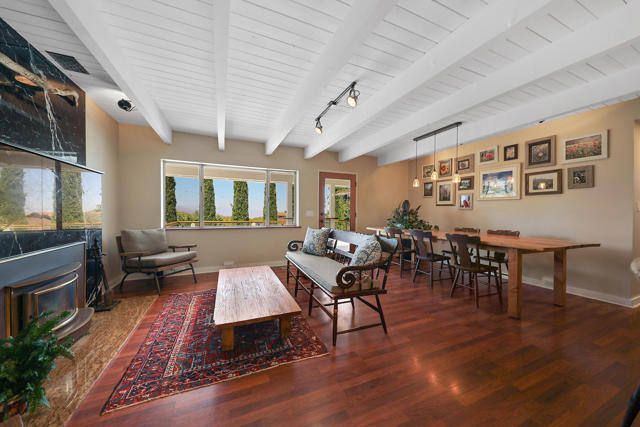 Image 5 of 47 For 67079 Ribbonwood Drive