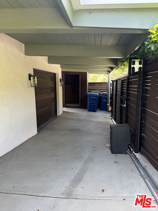 7460 Woodrow Wilson Drive, Los Angeles CA: https://media.crmls.org/mediaz/f87f4602-7a9a-4ad3-83d0-c04ef04895ce.jpg