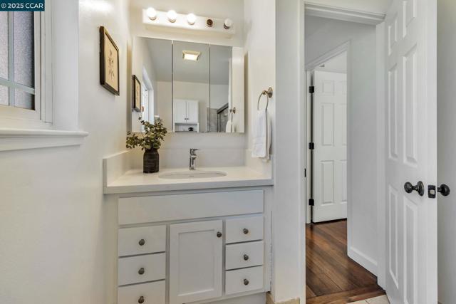 960 Live Oak Dr, Santa Clara CA: https://media.crmls.org/mediaz/f87f5910-4579-489f-8712-f1a81d9fe153.jpg