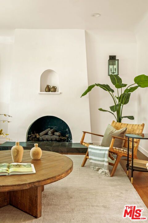 4313 W 59th Street, Los Angeles CA: https://media.crmls.org/mediaz/f87fb09d-8335-4cd5-808a-4a2ba1b7421e.jpg