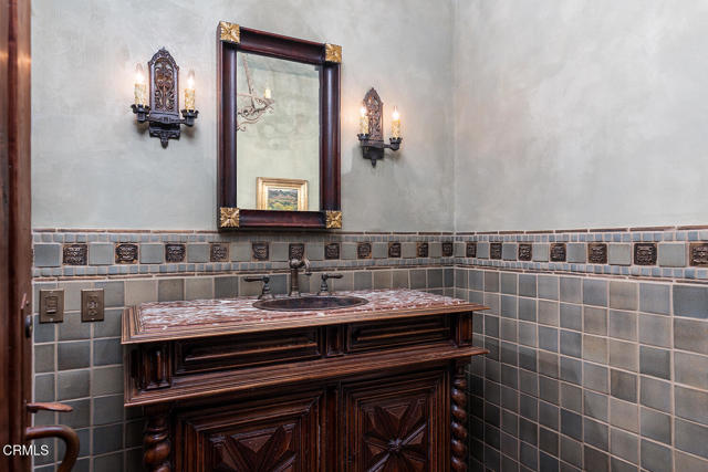 1711 Fairmount Avenue, La Canada Flintridge CA: https://media.crmls.org/mediaz/f87fb609-c7b4-484a-9aed-8b7ebf8f9833.jpg