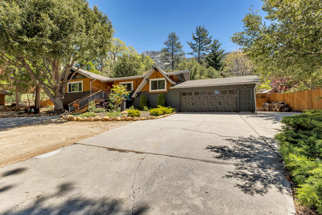 25440 Rim Rock Road, Idyllwild CA: https://media.crmls.org/mediaz/f87fc8dc-04a8-42f6-8781-be130b5f59c4.jpg