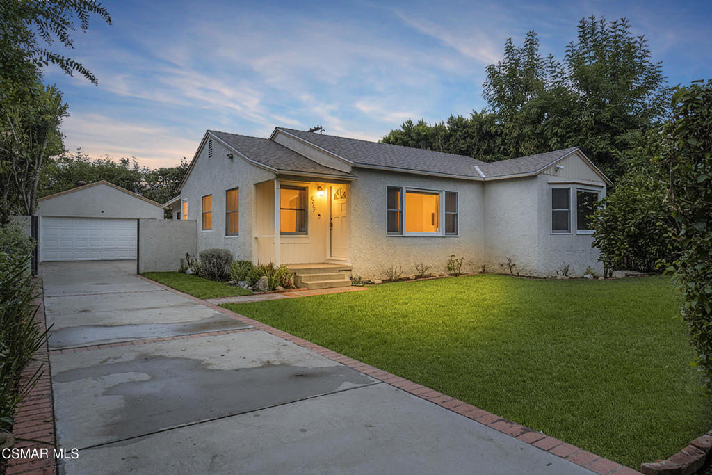 6207 White Oak Avenue