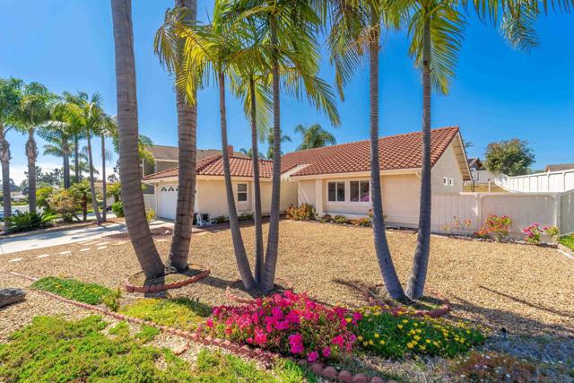 2708 MEDFORD CT, Carlsbad CA: https://media.crmls.org/mediaz/f87fd6eb-0369-4728-b3e9-1c2d2a51d423.jpg