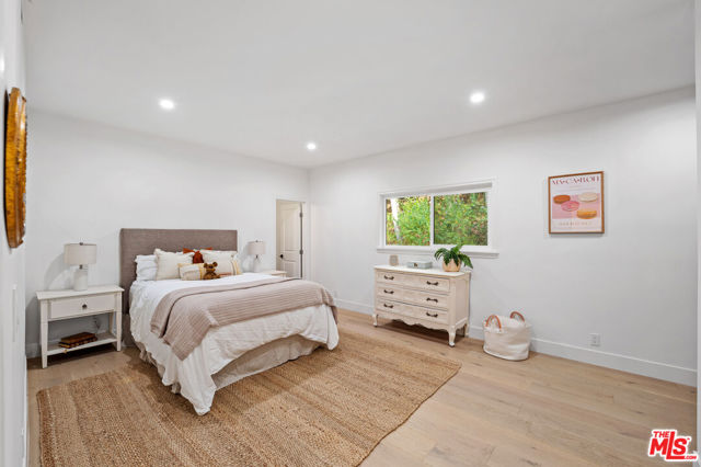 4148 Sunswept Drive, Studio City CA: https://media.crmls.org/mediaz/f8801b7f-571f-400f-9acc-ac1bbb151939.jpg