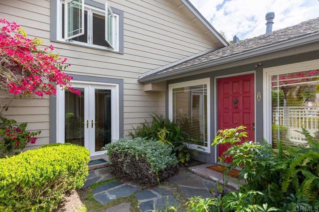 Detail Gallery Image 3 of 33 For 3005 Cadencia Street, Carlsbad,  CA 92009 - 4 Beds | 3 Baths