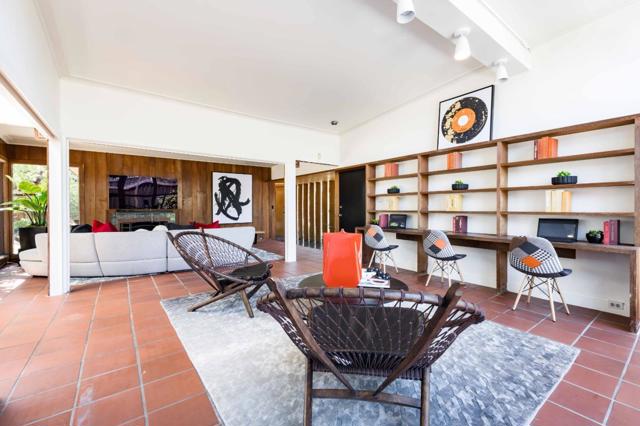 876 Southampton Drive, Palo Alto CA: https://media.crmls.org/mediaz/f8821704-3ef0-4dbb-b537-5b731b2ace9d.jpg