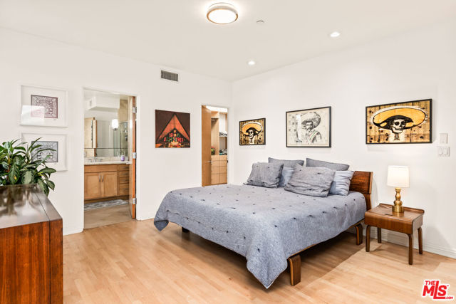 502 Rosecrans Avenue, Manhattan Beach, California 90266, 2 Bedrooms Bedrooms, ,2 BathroomsBathrooms,Residential,For Sale,Rosecrans,26828137