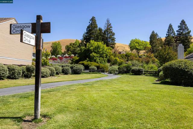 315 Glasgow Circle, Danville CA: https://media.crmls.org/mediaz/f882bdfc-4f9a-40ef-94eb-4a13e70408c1.jpg