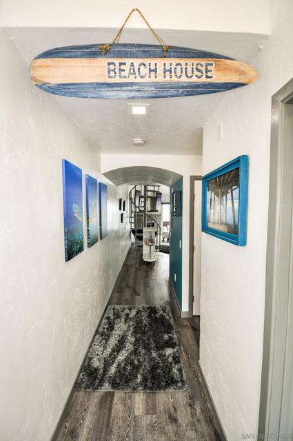 706 Ocean LN, Imperial Beach CA: https://media.crmls.org/mediaz/f882f8d5-87df-4834-a498-d292dcd60351.jpg