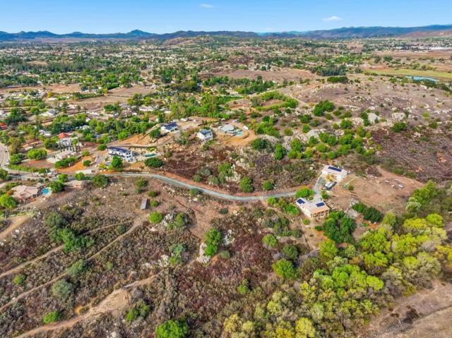 Detail Gallery Image 11 of 49 For #3 Hatfield Ln, Ramona,  CA 92065 - – Beds | – Baths