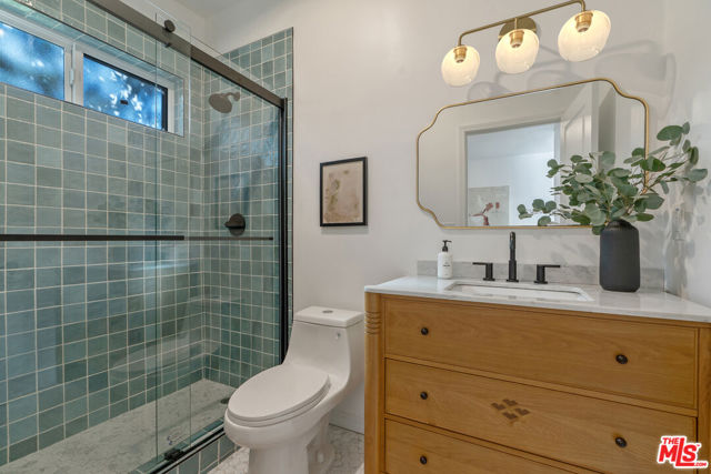 1280 S Sycamore Avenue, Los Angeles CA: https://media.crmls.org/mediaz/f8848c13-e09e-4a76-8ee6-a6b84d42a758.jpg