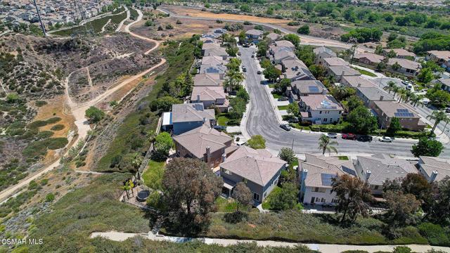 28097 Promontory Lane, Valencia CA: https://media.crmls.org/mediaz/f8849e90-ca37-4110-9db5-43cd09dd1a1e.jpg