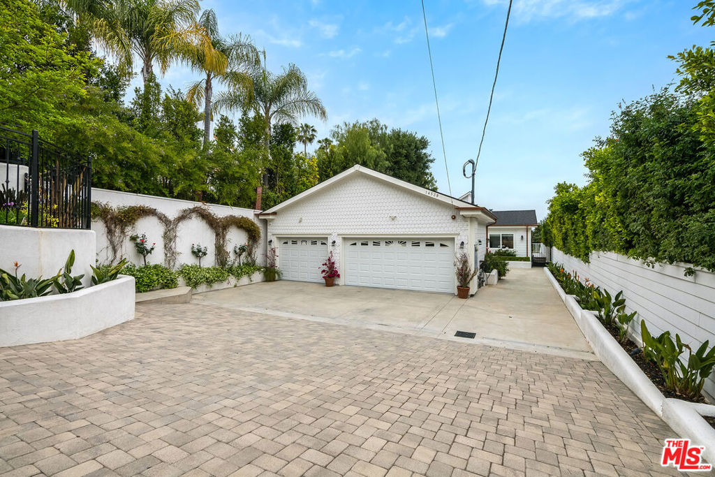 14539 Valley Vista BoulevardSherman Oaks img 18