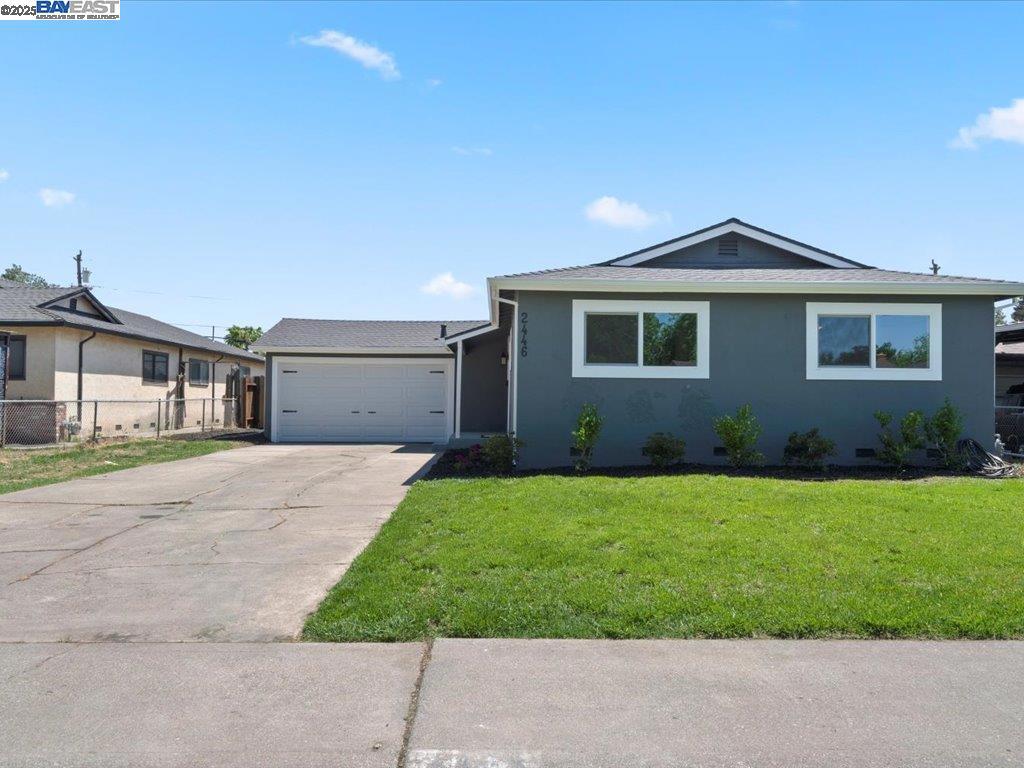 2446 E 9th