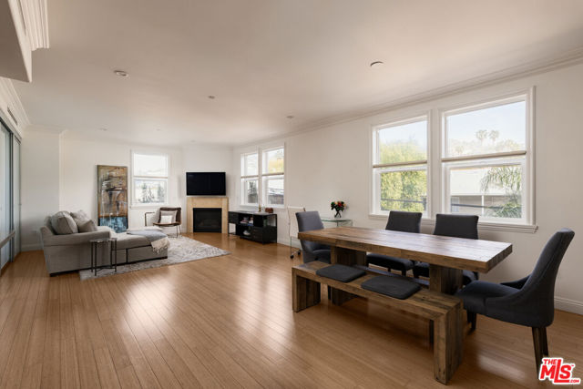 8121 Norton Avenue, West Hollywood CA: https://media.crmls.org/mediaz/f886e815-6fb7-45a3-8359-83c5c1620fbf.jpg