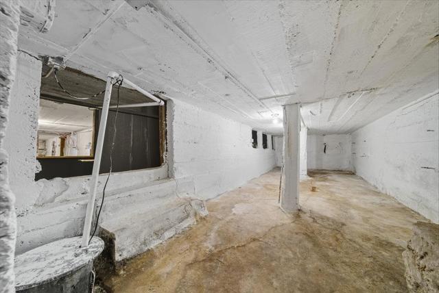 316 Napa Street, Vallejo CA: https://media.crmls.org/mediaz/f88848ab-edc8-4897-bee1-5dbc260d3b7a.jpg