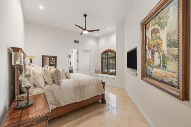 334 Crest Lake Drive, Palm Desert, CA 92211