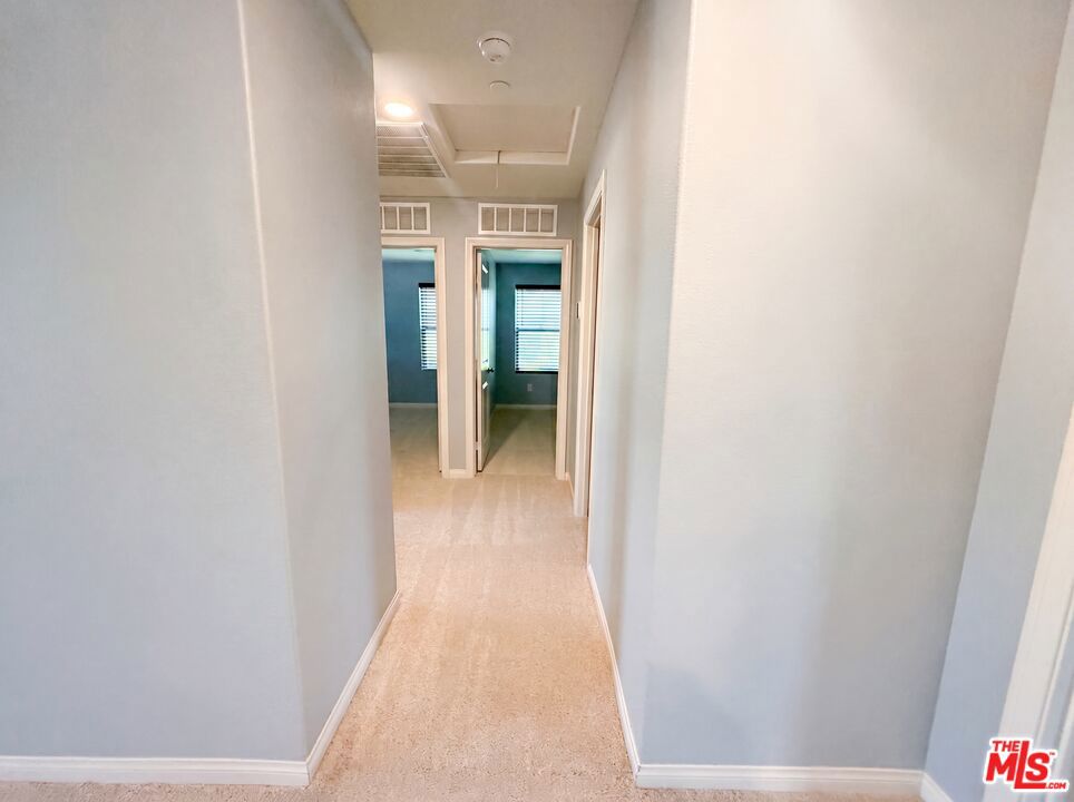 https://media.crmls.org/mediaz/f889565e-5e79-4238-8ca8-ecf3735dd10c.jpg?preset=X-Large
