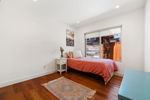 Detail Gallery Image 14 of 25 For 1601 Tucker Ln, Encinitas,  CA 92024 - 4 Beds | 2 Baths