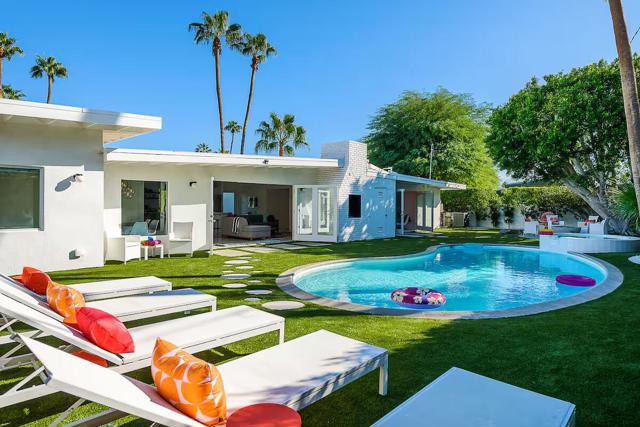 1115 Pasatiempo Road, Palm Springs CA: https://media.crmls.org/mediaz/f88a3b4d-e1f7-4548-85df-b7c32cd35cb8.jpg