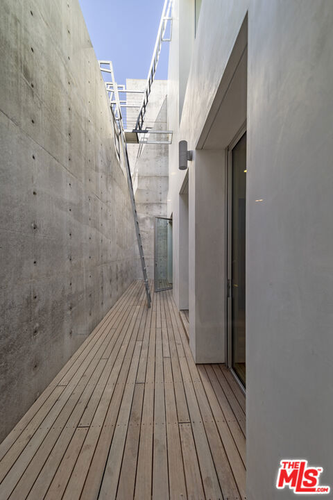 MLS #25527783 image #21
