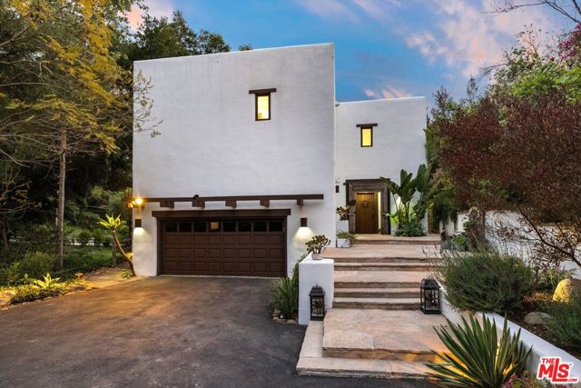 1435 Sycamore Canyon Road, Santa Barbara CA: https://media.crmls.org/mediaz/f88be86a-b24f-475f-a2cf-6523317c511a.jpg