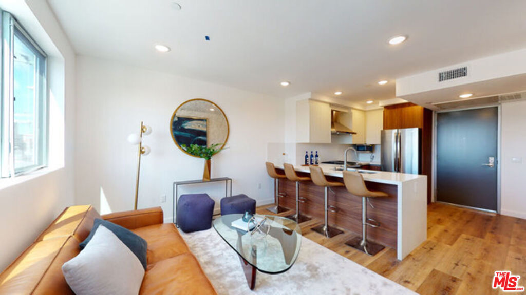 1143 Glenville Drive #302