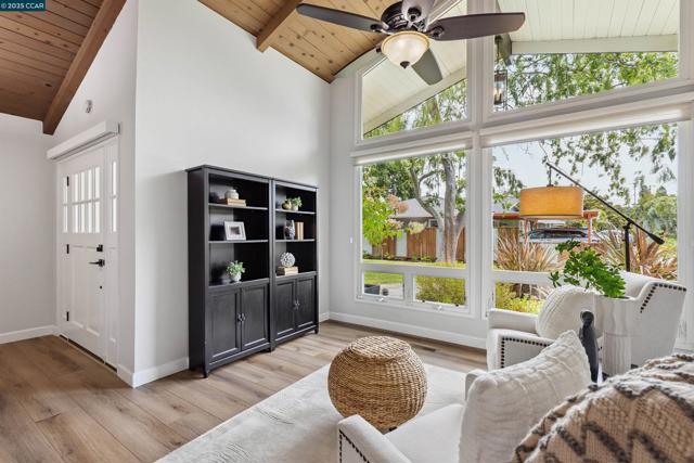 1838 Sunnyvale Ave, Walnut Creek CA: https://media.crmls.org/mediaz/f88d5e6b-6ad3-4368-b348-cb88d5cdec96.jpg