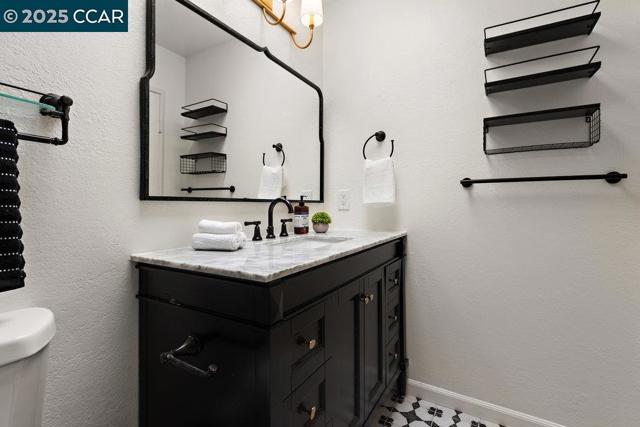 1932 Ptarmigan Dr, Walnut Creek CA: https://media.crmls.org/mediaz/f88da7ce-2780-4331-b2ce-1ebedf0e90ab.jpg