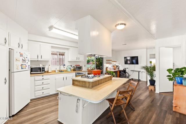 Detail Gallery Image 3 of 16 For 140 Gaviota Pl #157,  Oxnard,  CA 93033 - 2 Beds | 2 Baths