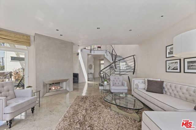 2115 3rd Street, Santa Monica CA: https://media.crmls.org/mediaz/f88f01a2-e39b-4c31-bc86-591f5078752c.jpg
