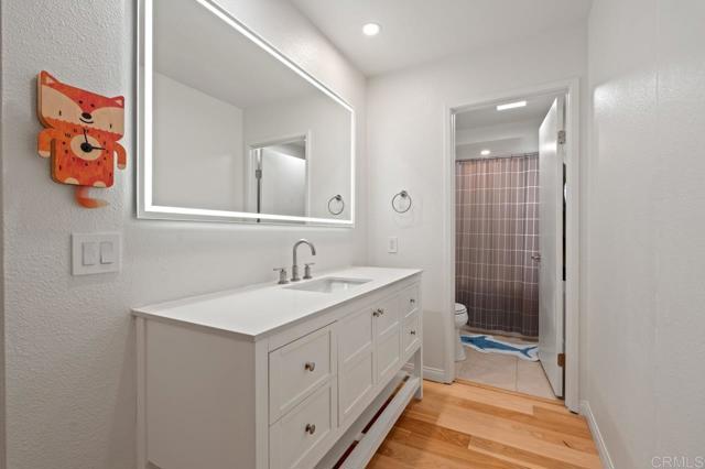 2163 Caminito San Martin, La Jolla CA: https://media.crmls.org/mediaz/f88f0b7a-9a11-4dc8-a1d0-5a0e3c4733ce.jpg