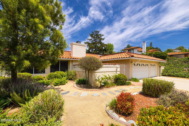 3804 Eddingham Avenue, Calabasas CA: https://media.crmls.org/mediaz/f8908b92-33a5-4476-beac-a12482ab9dfd.jpg