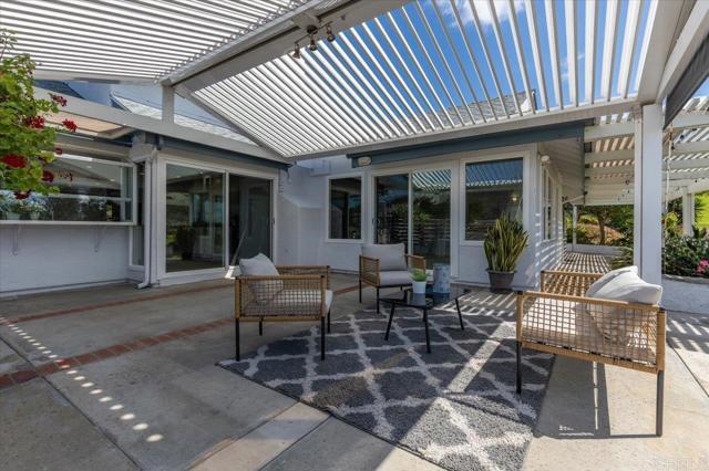 1054 La Sombra Drive, San Marcos CA: https://media.crmls.org/mediaz/f89096ce-7803-47a7-9d99-62b2e6b8acfa.jpg