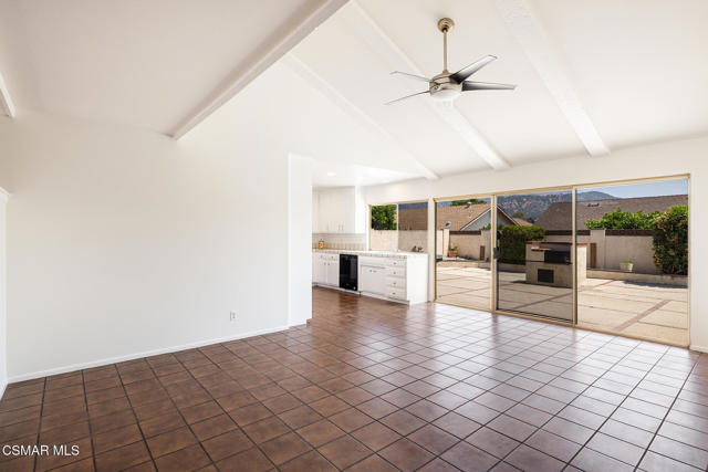 5888 E Marlies Avenue, Simi Valley CA: https://media.crmls.org/mediaz/f890caef-eb34-43e8-918d-7b6b7bc980a6.jpg