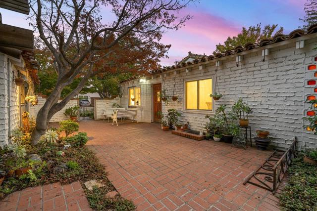 3691 Laguna Avenue, Palo Alto CA: https://media.crmls.org/mediaz/f890fd5a-d044-4678-92a0-ecd31cf97d55.jpg