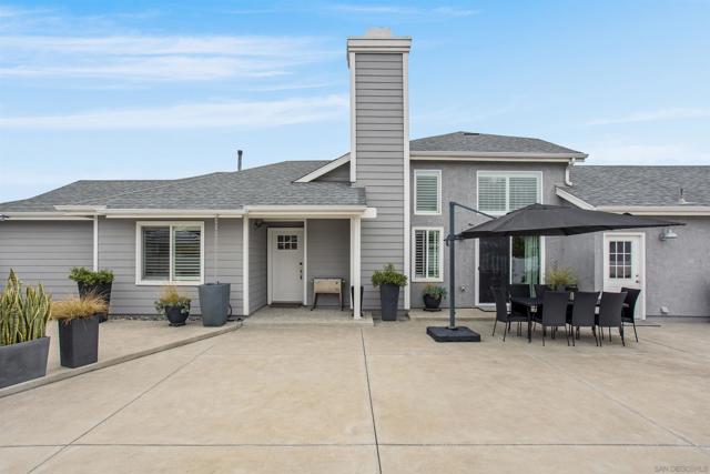 6951 Quiet Cove Dr, Carlsbad CA: https://media.crmls.org/mediaz/f891857c-bf9e-474f-97e0-acdb0a88d41c.jpg