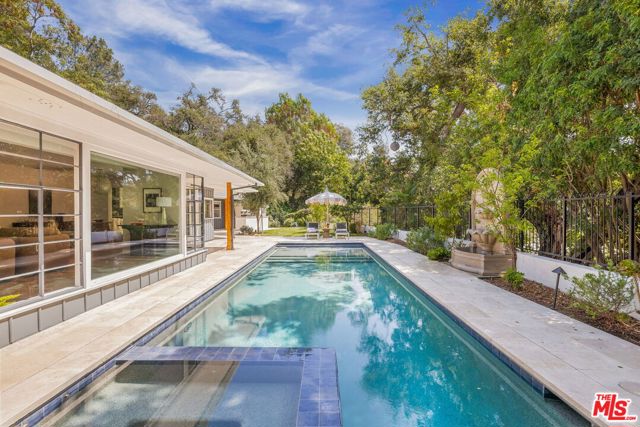 11349 Canton Drive, Studio City CA: https://media.crmls.org/mediaz/f8928c04-0daa-4a1e-a8bf-20853a8df730.jpg