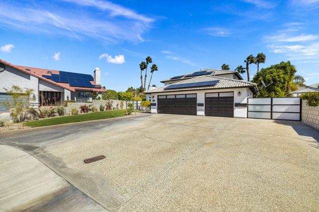 68716 Avenida Diosa, Cathedral City CA: https://media.crmls.org/mediaz/f89303f7-428f-4395-a822-916096ab5252.jpg