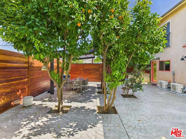 17660 Martha Street, Encino CA: https://media.crmls.org/mediaz/f893cab1-3f33-4594-af69-73141019762c.jpg