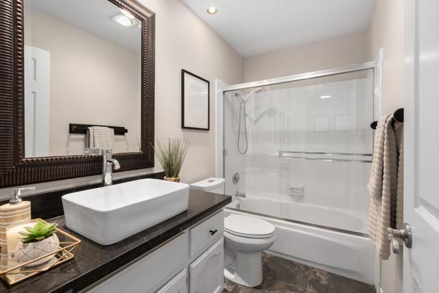 Detail Gallery Image 11 of 37 For 11171 Alejo Pl, San Diego,  CA 92124 - 5 Beds | 3 Baths