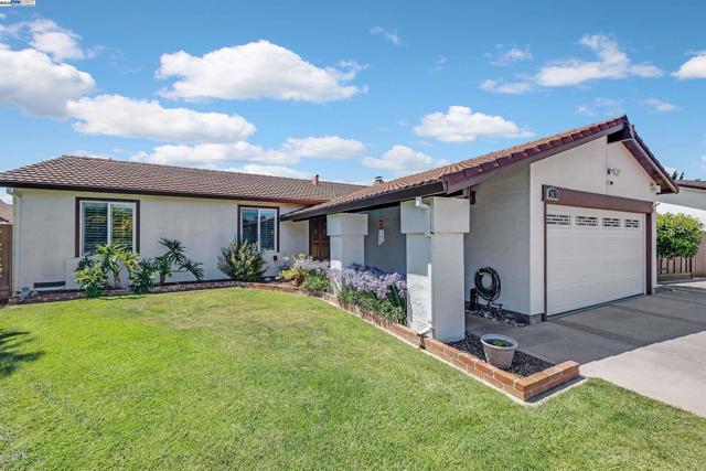 2611 Quail Ct., Union City CA: https://media.crmls.org/mediaz/f893f841-b9a8-404e-b39d-28529ffa6cef.jpg