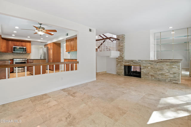 681 Triunfo Canyon Road, Westlake Village CA: https://media.crmls.org/mediaz/f89491cb-a09b-4248-b7f6-f10cbf73429e.jpg