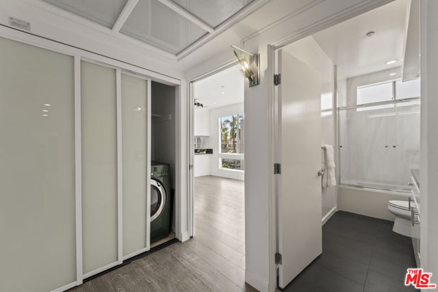 1932 Selby Avenue, Los Angeles CA: https://media.crmls.org/mediaz/f894f05e-a993-4d67-93c8-78b86487243b.jpg