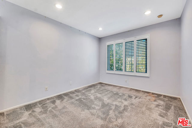 20950 Oxnard Street, Woodland Hills CA: https://media.crmls.org/mediaz/f8959473-f141-4886-a935-4f6e5edee16e.jpg