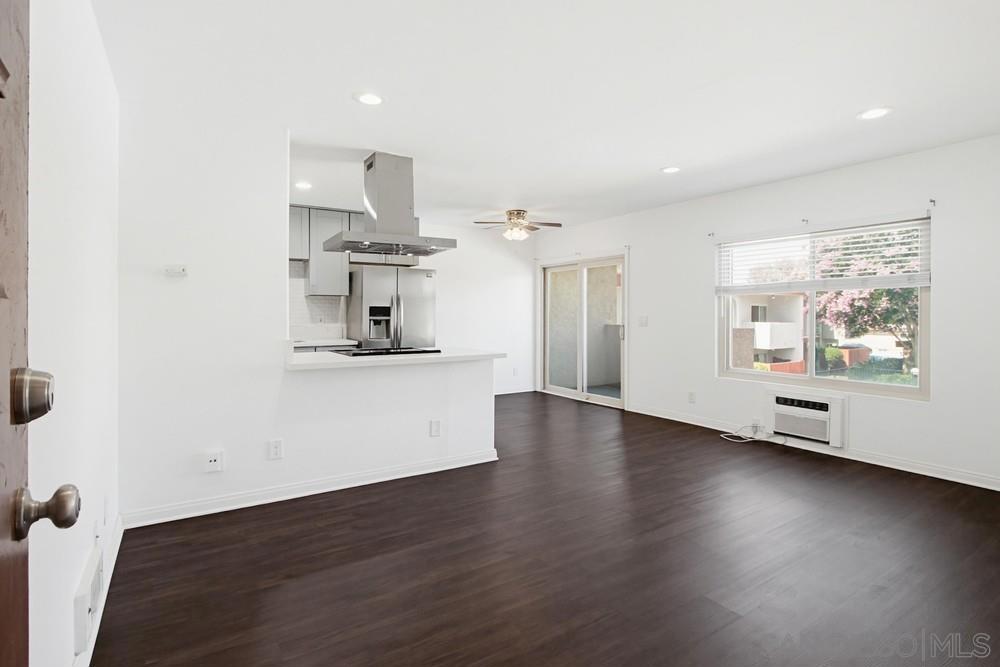 9598 Carroll Canyon - photo 3