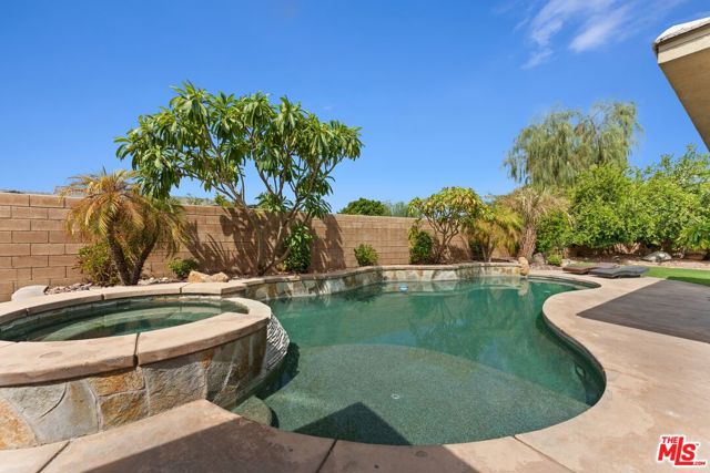 Image 37 of 49 For 43083 Corte Del Oro