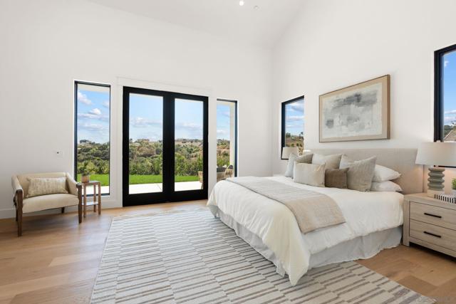 5120 Creek Oak Dr, Fallbrook CA: https://media.crmls.org/mediaz/f897d31f-accb-4df6-b672-48e35ea0363c.jpg