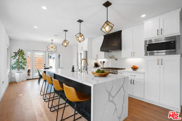 3625 Somerset Drive, Los Angeles CA: https://media.crmls.org/mediaz/f8986e2e-d66a-4ac7-97d1-af9ebebffd40.jpg